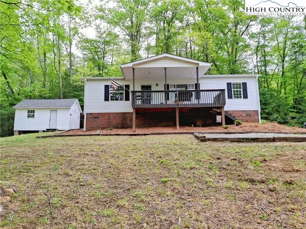 905 Lyons Road, Roaring Gap, NC 28668