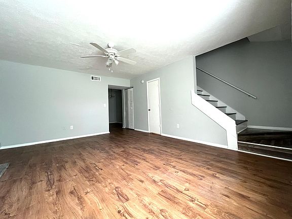 5th image of 2967 Spruce Cir