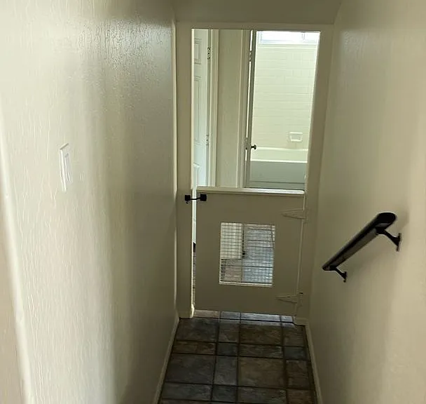 86 W Calle De Caballos — Photo 18