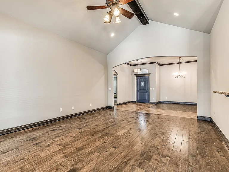 13609 Gentry Dr — Photo 7
