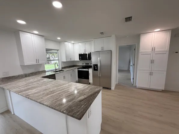 3222 SW 6th Pl, Cape Coral, FL 33914