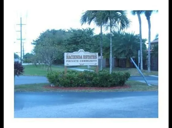 11541 SW 34th Ln, Miami, FL 33165