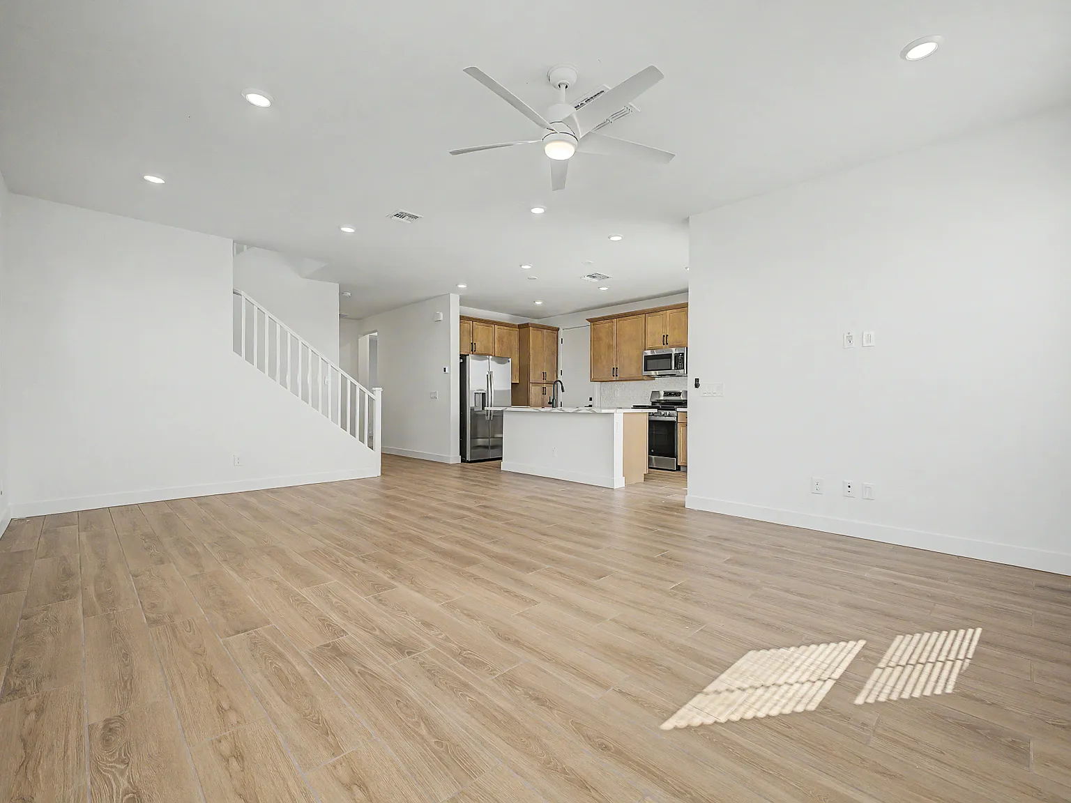 4 bed, 2209 sqft, $3,100 — Photo 4