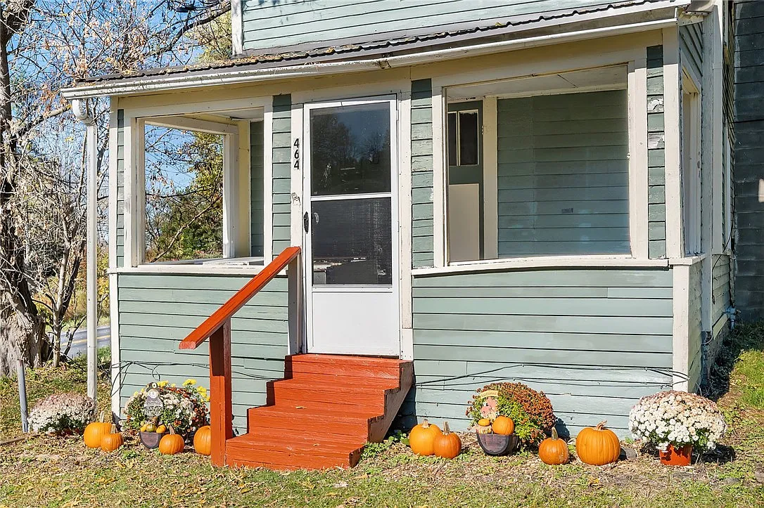 2 bed, 1.0 bath, 1040 sqft, $1,500 — Photo 2