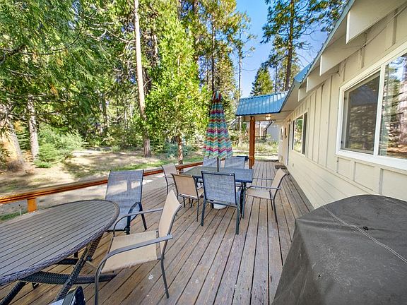 3rd image of 41881 Evergreen Rd