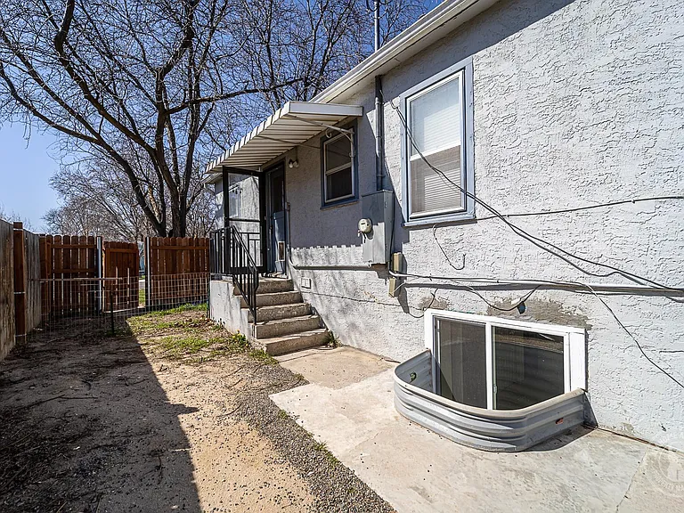 BASEMENT UNIT ENTERANCE
