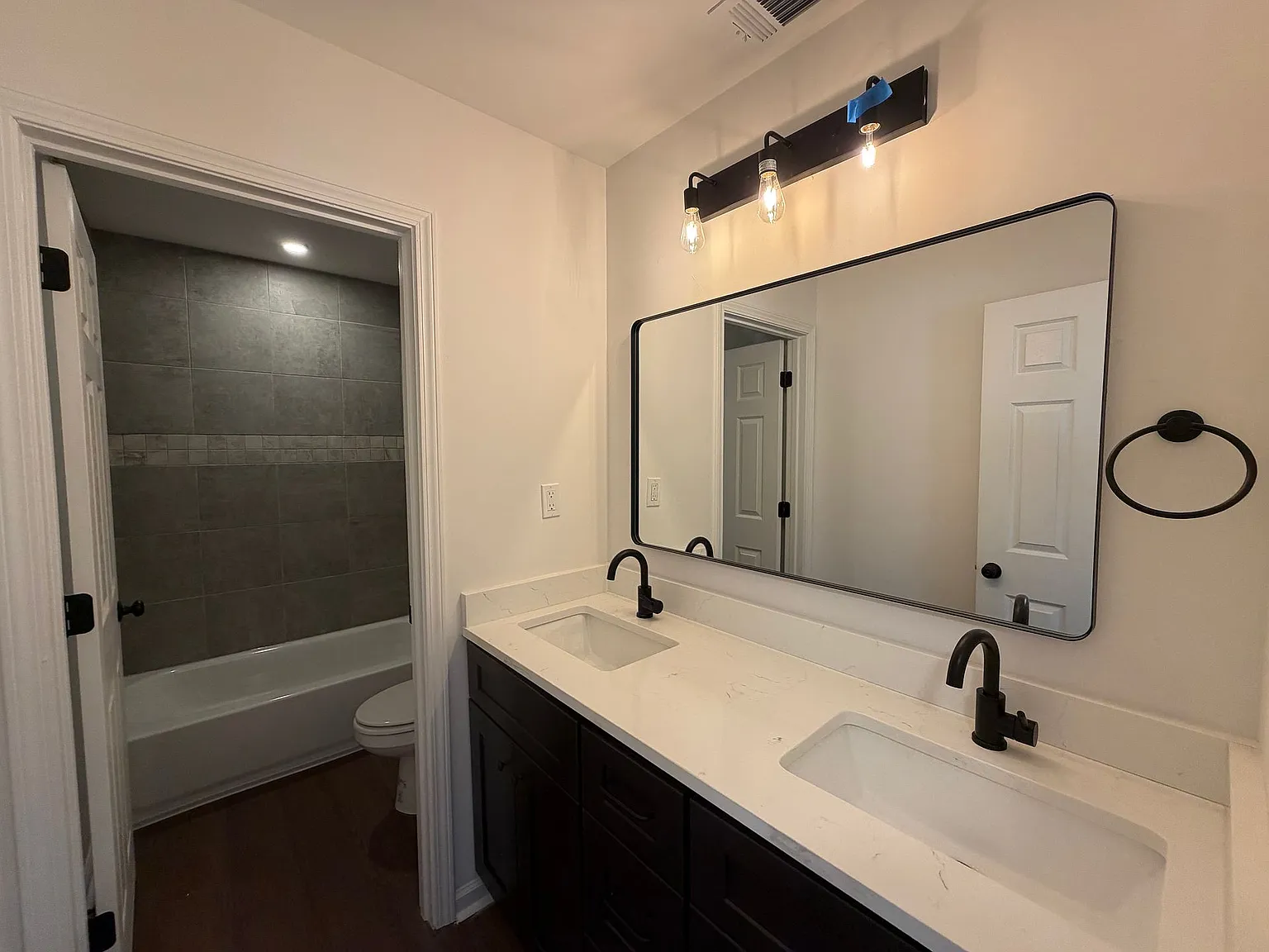2957 Grenadier Cove — Photo 4