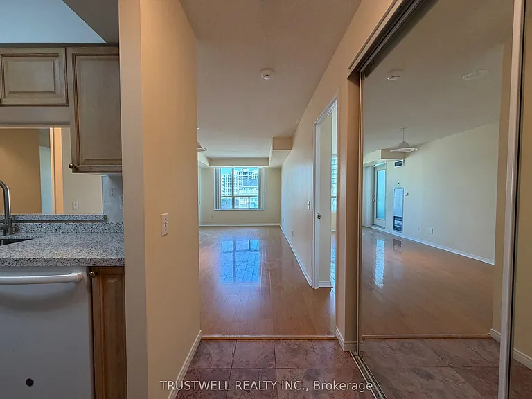 238 Doris Ave #902 — Photo 1