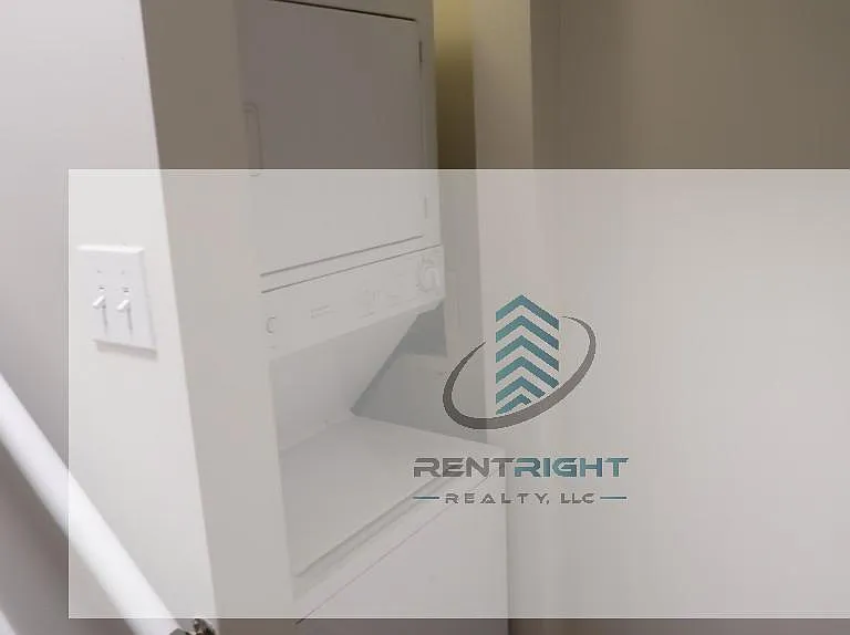 1249-55 W Henderson St #12511 — Photo 13