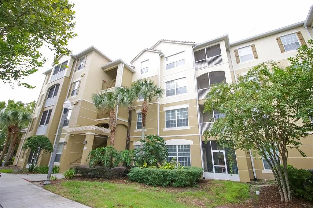 3 bed, 2.0 bath, 1447 sqft, $2,000 — Photo 1