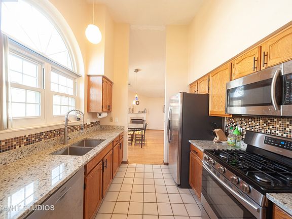 4th image of 834 Happfield Dr #2525B