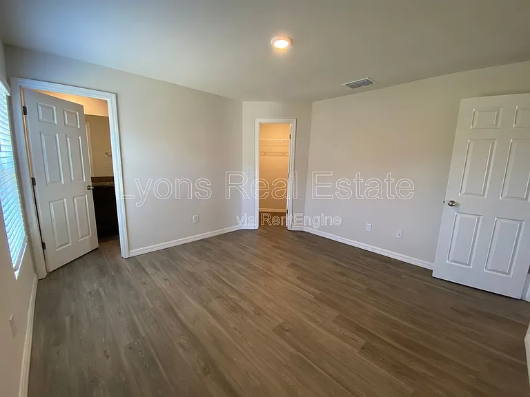 604 Skyline Blvd — Photo 13