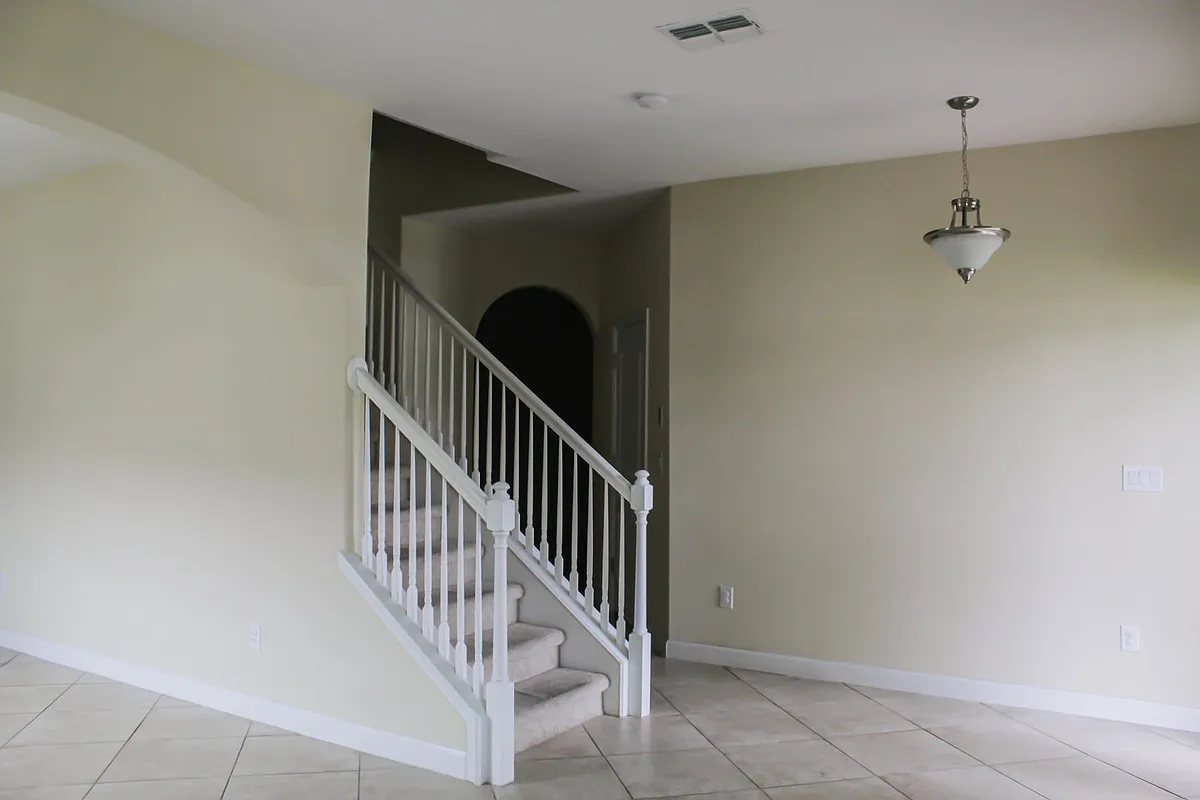 Building Photo - 1718 Thetford Cir