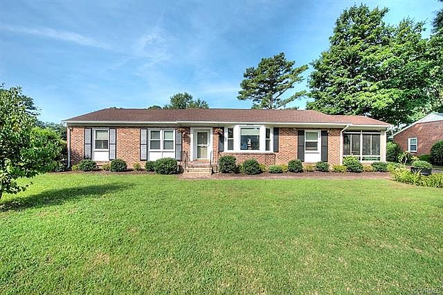 1st image of 8202 Metcalf Dr
