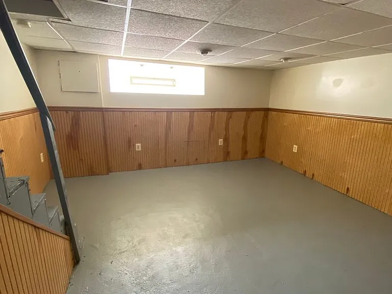 7924 Marsden St — Photo 13