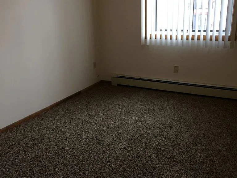 Cottonwood Apartments — Photo 25