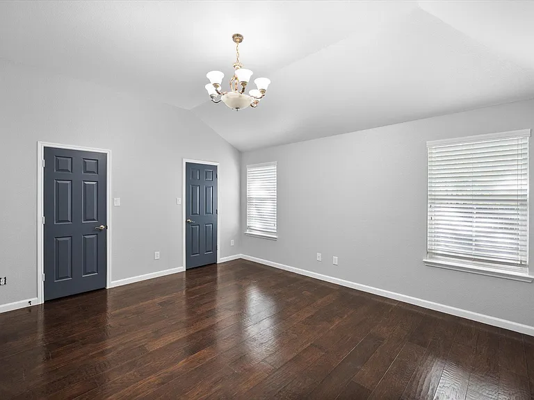 2204 Windcastle Dr — Photo 25