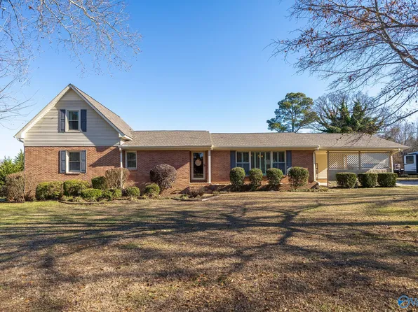 104 Six Mile Rd, Somerville, AL 35670