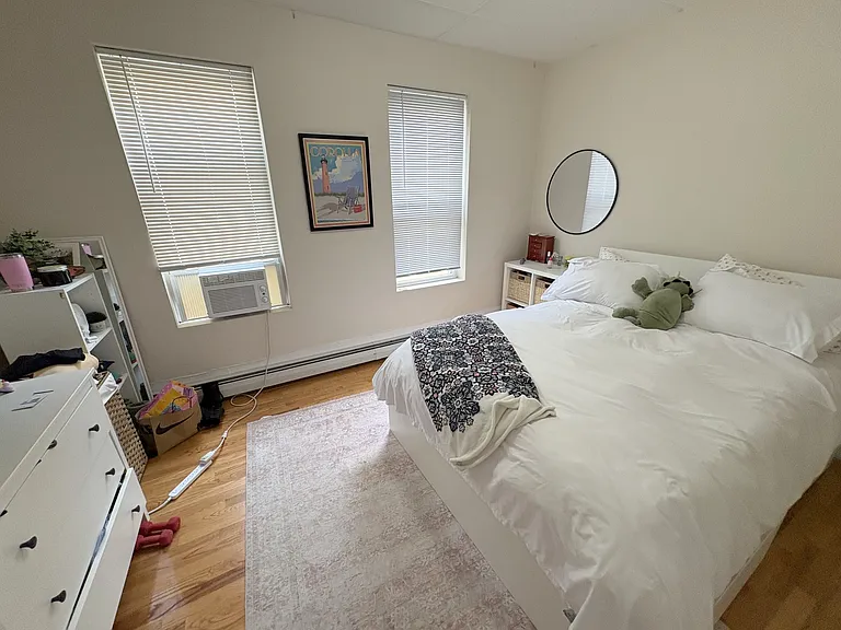 279 Pearl St #2R — Photo 8