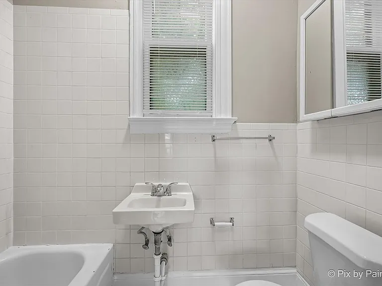 3100 N Western Ave #2R — Photo 9