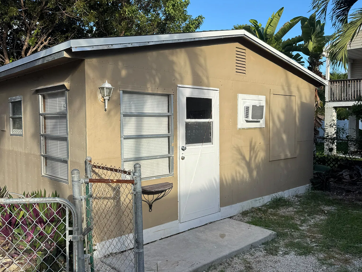 4 bed, 1200 sqft, $3,750 — Photo 2