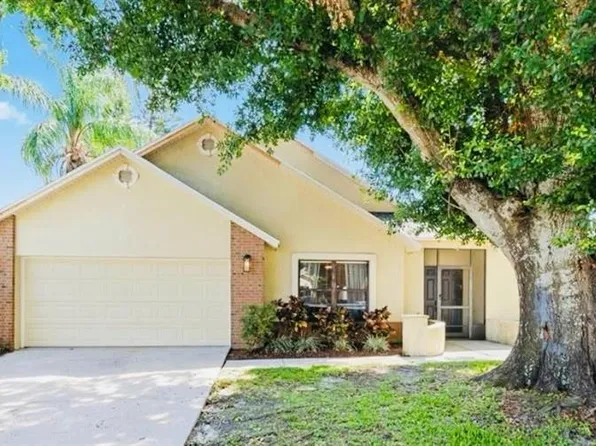 1914 Elk Spring Dr, Brandon, FL 33511