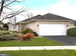 513 School Ln, Mount Joy, PA 17552