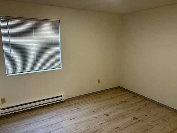 5th image of 6205 Lakewood Dr W APT 115