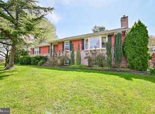 1180 Sheep Hill Rd, New Holland, PA 17557