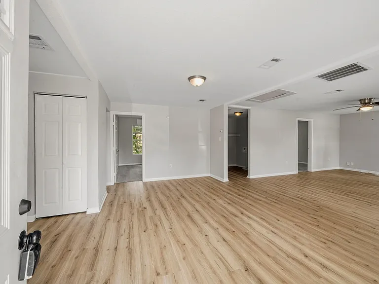 915 S Shanks St — Photo 1