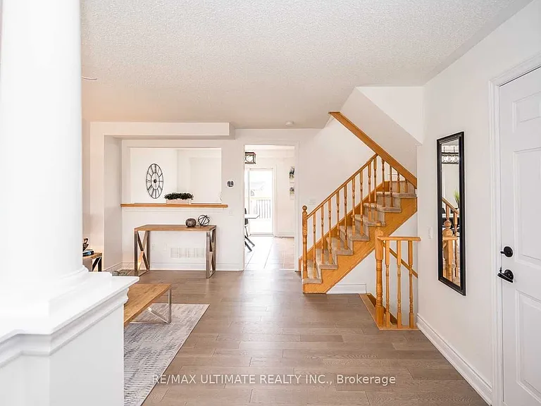217 Marilyn St — Photo 8