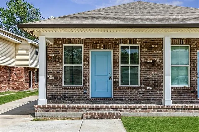 3 bed, 2.0 bath, 1275 sqft, $1,800 — Photo 1