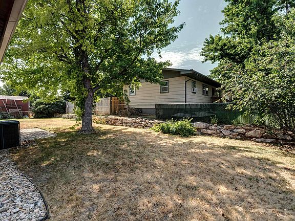 3rd image of 1502 Whitetail Dr