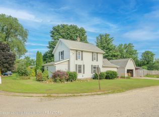 902 E Shaw St, Charlotte, MI 48813