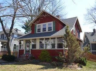 9 Dudley St, Reading, MA 01867