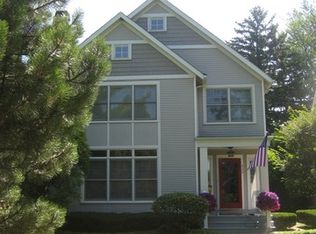 826 17th St, Wilmette, IL 60091