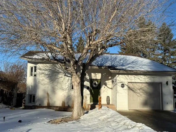 4904 E 43rd St, Ponoka, AB T4J 1C2