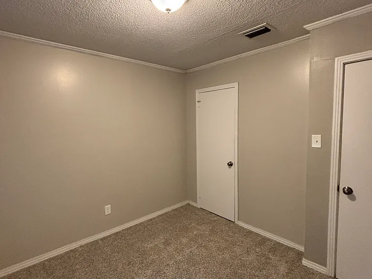 912 Gibson Ct — Photo 19