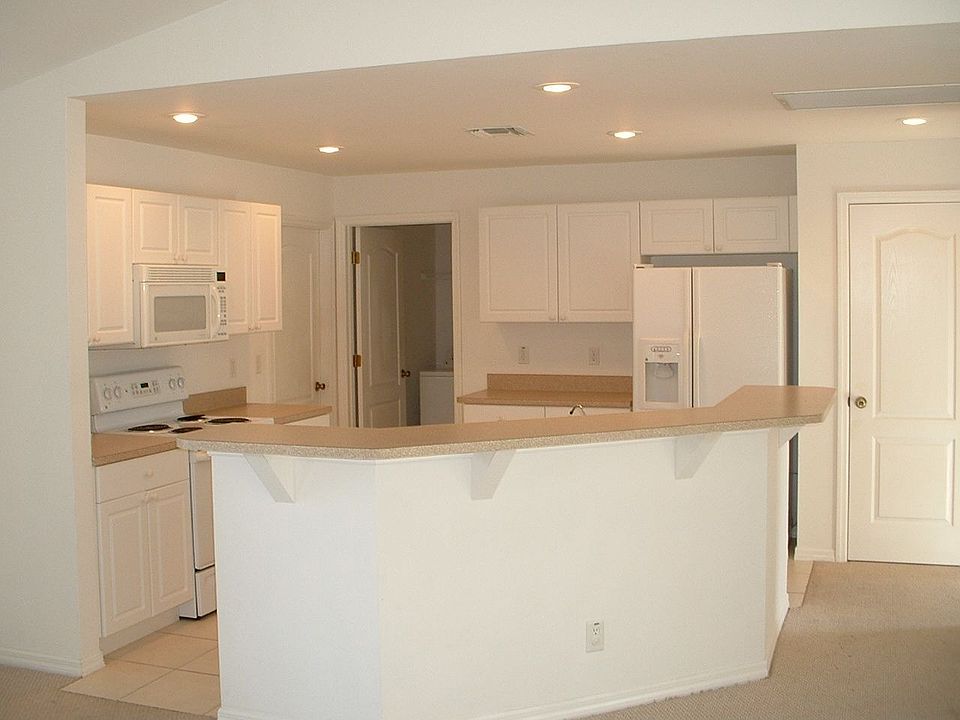 2nd image of 4112 SW 15th Ave