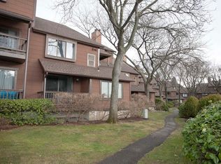 180 Sandcastle Ky, Secaucus, NJ