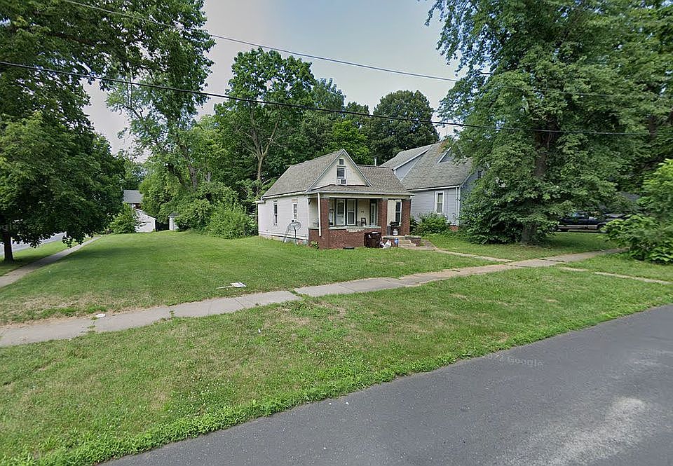 2nd image of 301 E Republic St