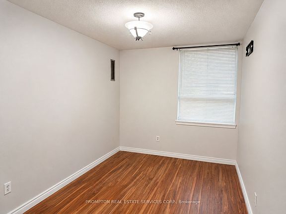 4th image of 121 Trudelle St #104