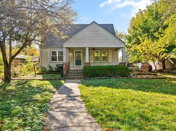 7429 W 69th St, Overland Park, KS 66204