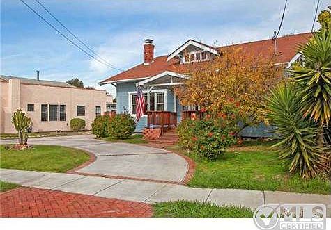 3rd image of 3256 N Mountain View Dr