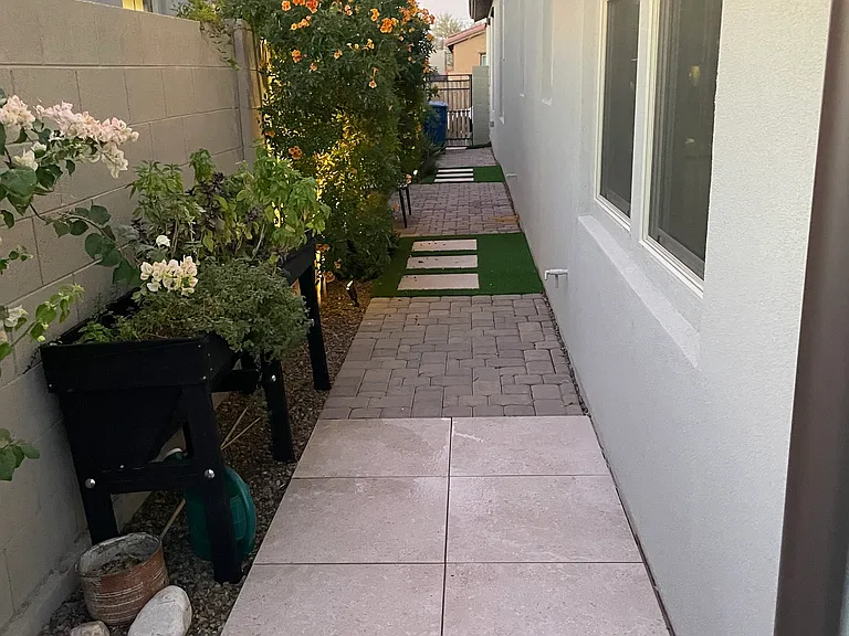 N School House Rd — Photo 31