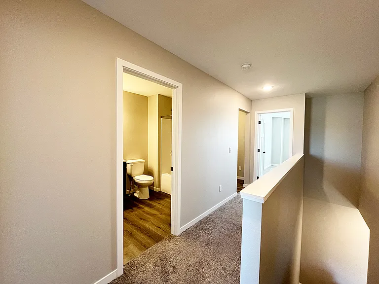 211 Timberwolf Dr — Photo 9