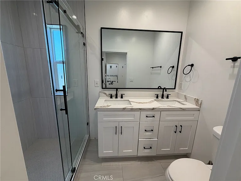 8437 Calvin Ave — Photo 13