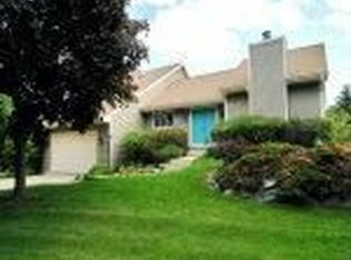 1225 Muirfield Ct, Middleton, WI 53562