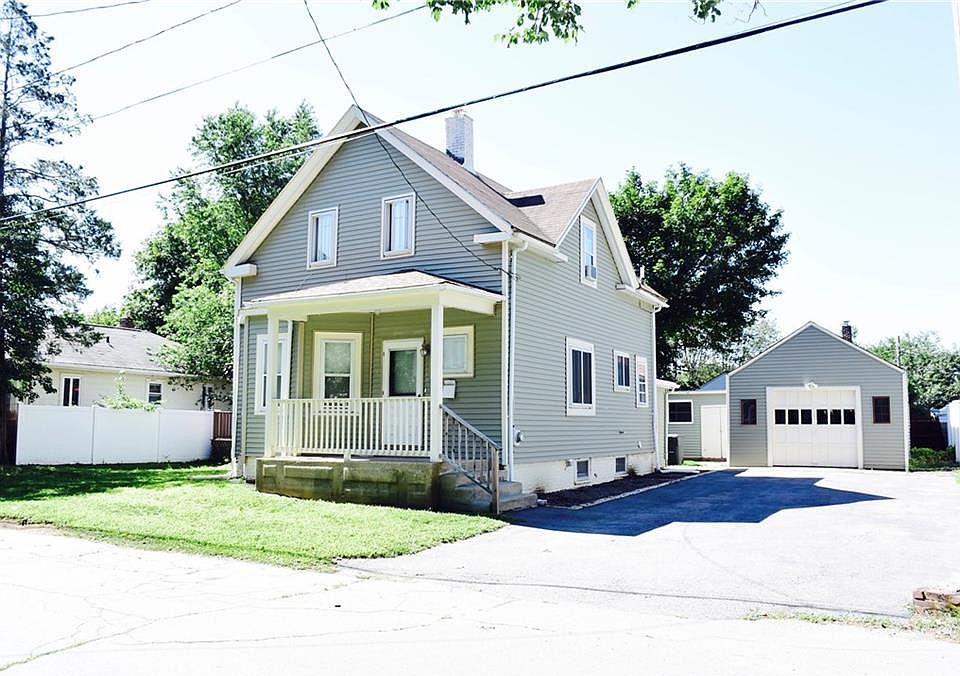 152 Massachusetts Ave, Warwick, RI 02888 Zillow