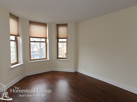 4th image of 2420 S Oakley Ave #2TWO